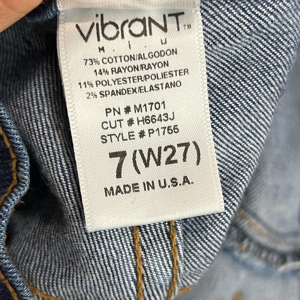 Vibrant MIU Distressed Flare Jeans Size 7 High Rise - Picture 11 of 11